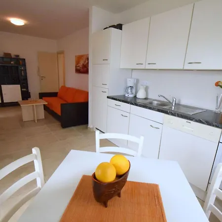 Ravlic Vanja By Interhome * Punat