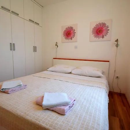 Apartment Ravlic Vanja By Interhome Punat